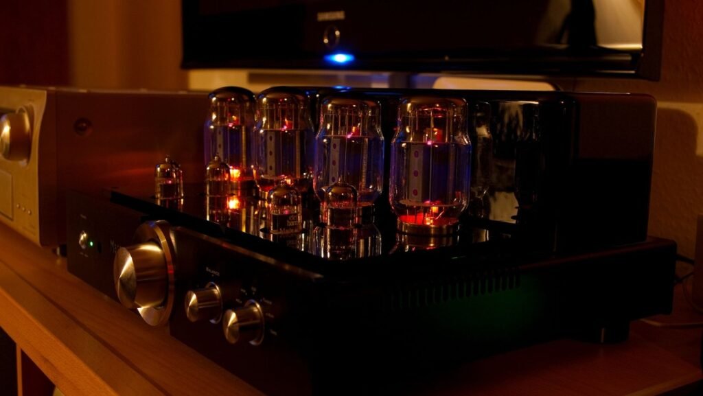 Difference Between Tube And Transistor Amps