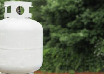 is it safe to use a propane tank inside the house