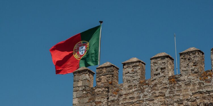 kesamaan kebijakan portugis dan belanda dalam bidang ekonomi di nusantara adalah